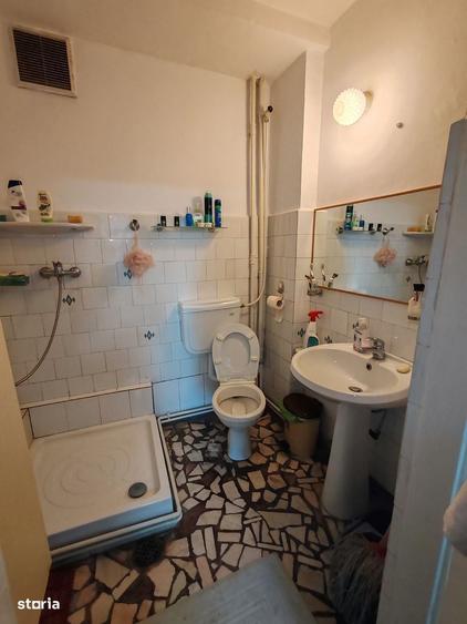 Casă cu 4 camere în Ștefănești