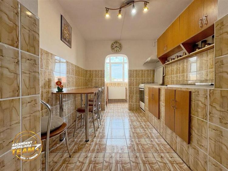 Apartament cu 2 camere decomandat, mobilat în Lenin