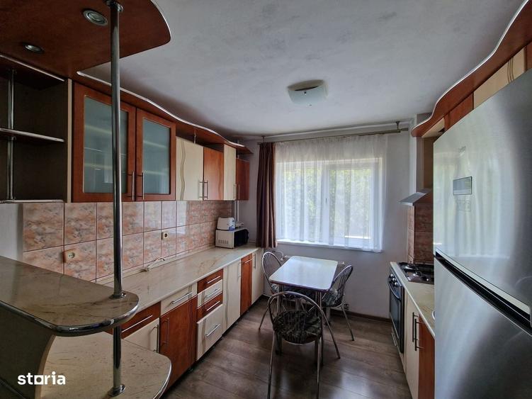 Apartament cu 3 camere decomandat în Rogerius