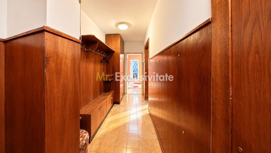 Apartament cu 3 camere semidecomandat, mobilat în Micro 16