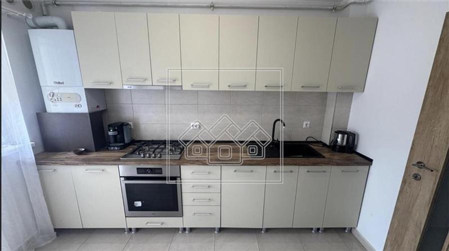 Apartament cu 2 camere decomandat, mobilat în Șelimbăr