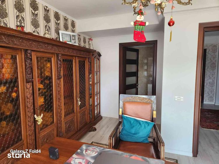 Casă cu 5 camere cu Teren 356 Mp în Mogoșoaia