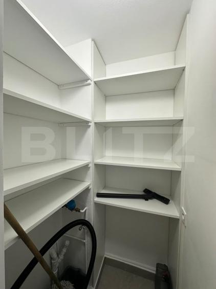 Apartament cu 3 camere decomandat, mobilat în Central