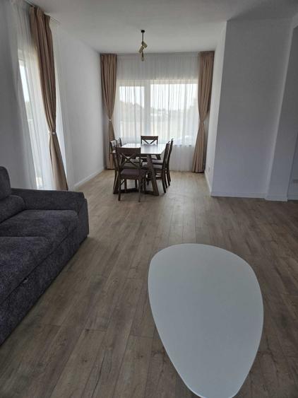 Casă cu 4 camere în Valea Lupului