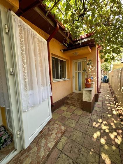 Casă individuală cu 5 camere cu Canalizare în Coiciu