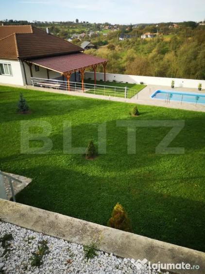 Casă cu 5 camere cu Teren 4400 Mp în Central