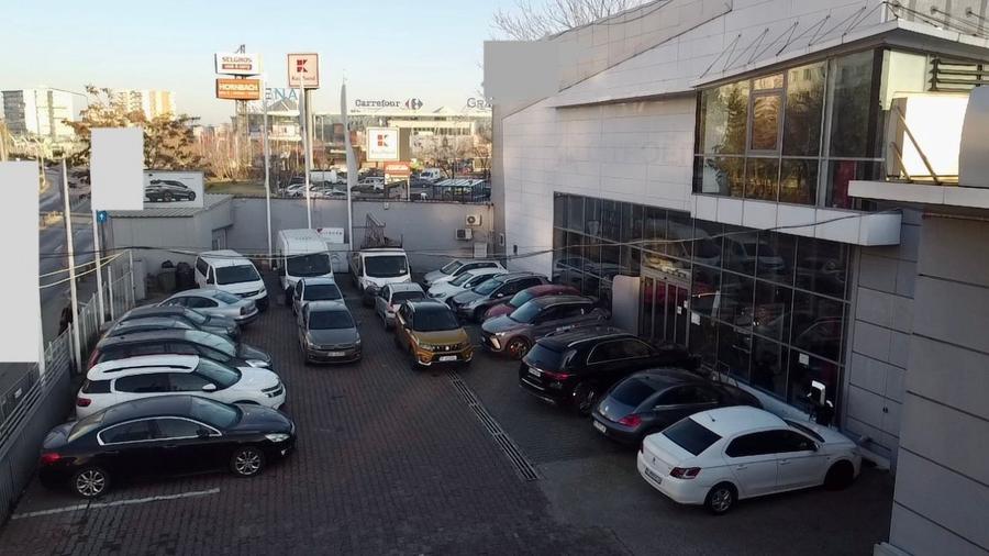 Spațiu comercial, de 1,184 mp, în Berceni