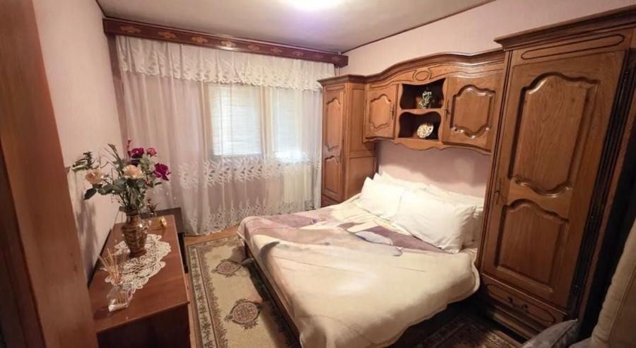 Apartament cu 3 camere decomandat în Gară