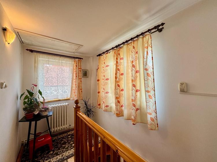 Casă cu 3 camere în Exterior Vest