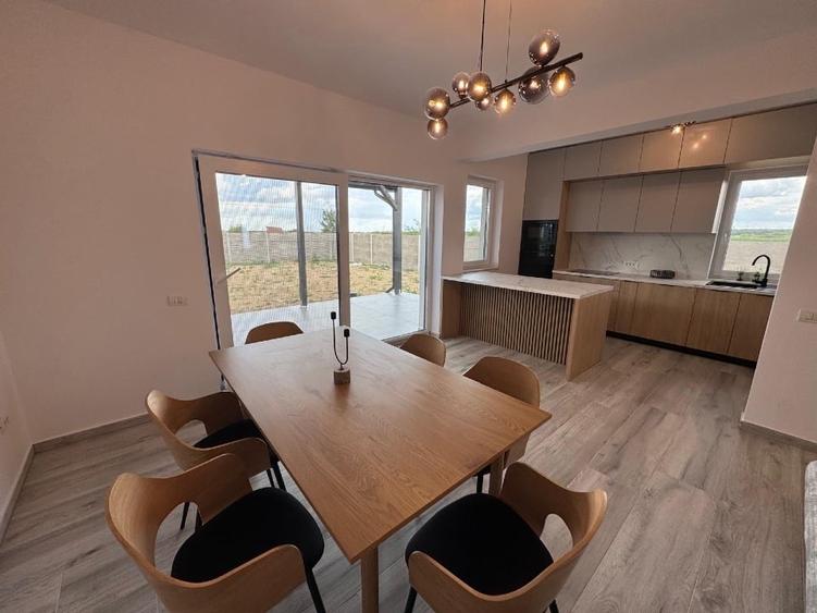 Duplex cu 4 camere cu Teren 436 Mp în Giarmata-Vii