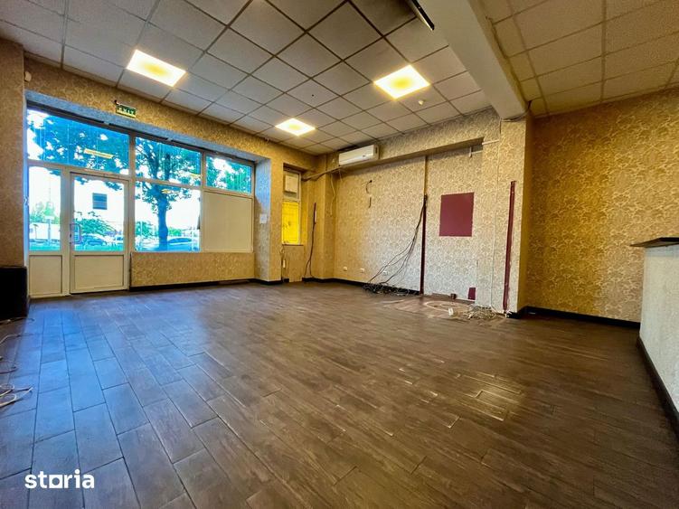 Spațiu comercial, de 45 mp, în Baza 3