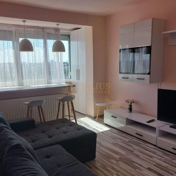 Apartament cu 3 camere decomandat, mobilat în Complex Studențesc