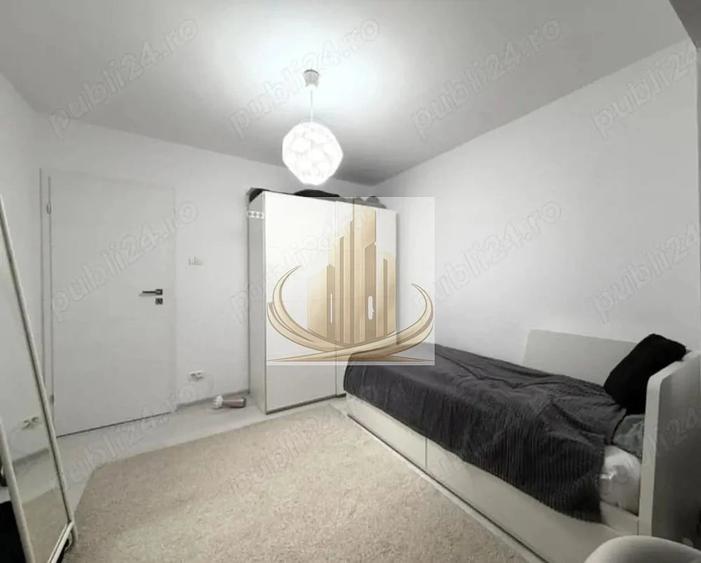 Apartament cu 4 camere decomandat în Lipovei