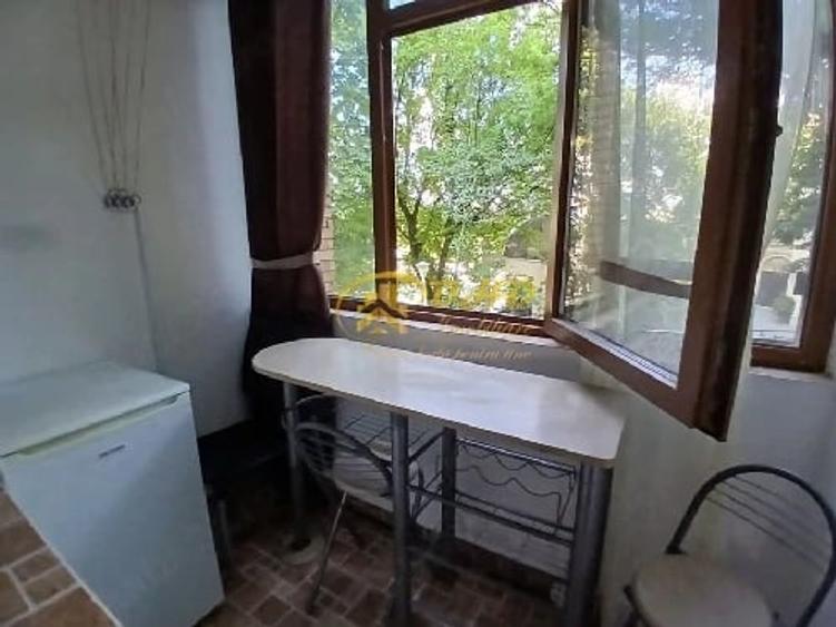Garsoniera in zona Tatarasi, igienizata si renovata. - 4