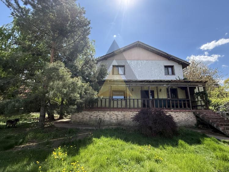 Casă individuală cu 5 camere cu Teren 1200 Mp în Corbeanca