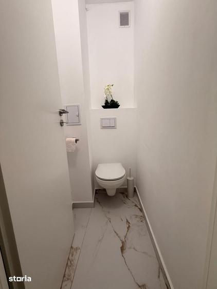 Apartament cu 4 camere semidecomandat în Drumul Taberei
