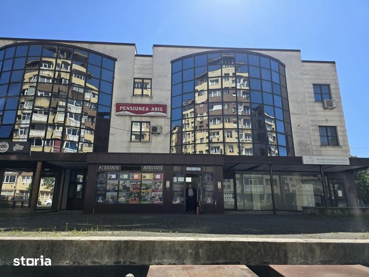 Spațiu comercial, de 732 mp, în Ultracentral