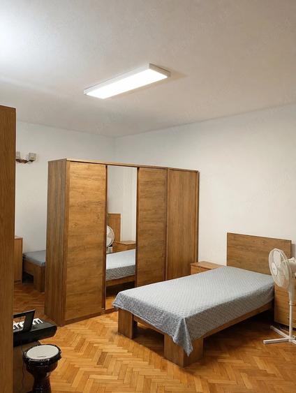 Casă cu 3 camere cu Teren 300 Mp în Mărăști