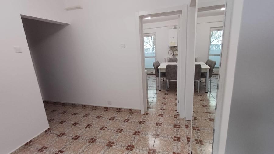 Apartament cu 3 camere decomandat în Centru Civic