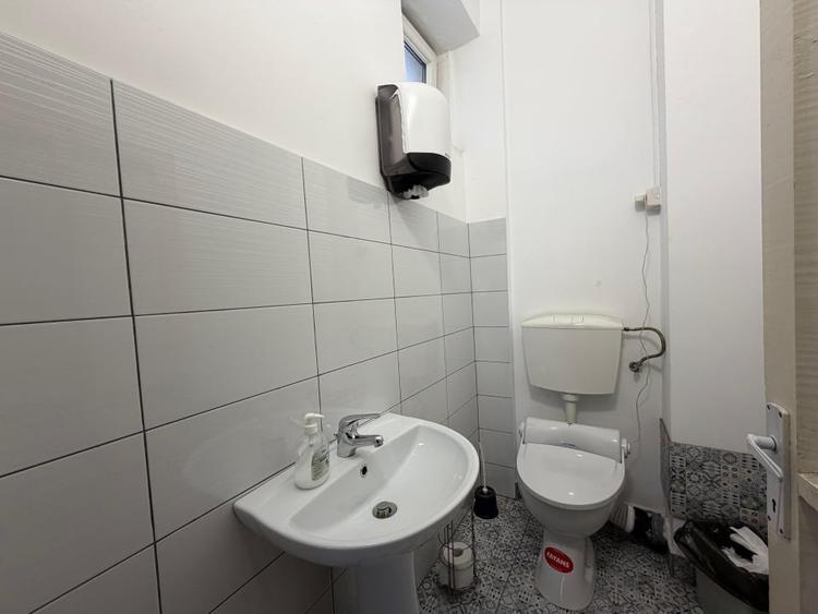Birou, de 400 mp, în Ultracentral