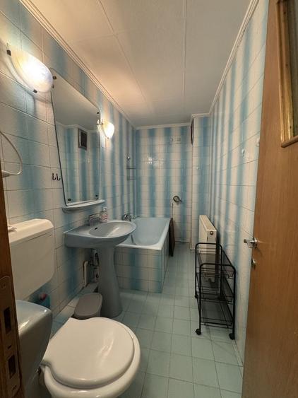 Apartament cu 2 camere decomandat în Vitan
