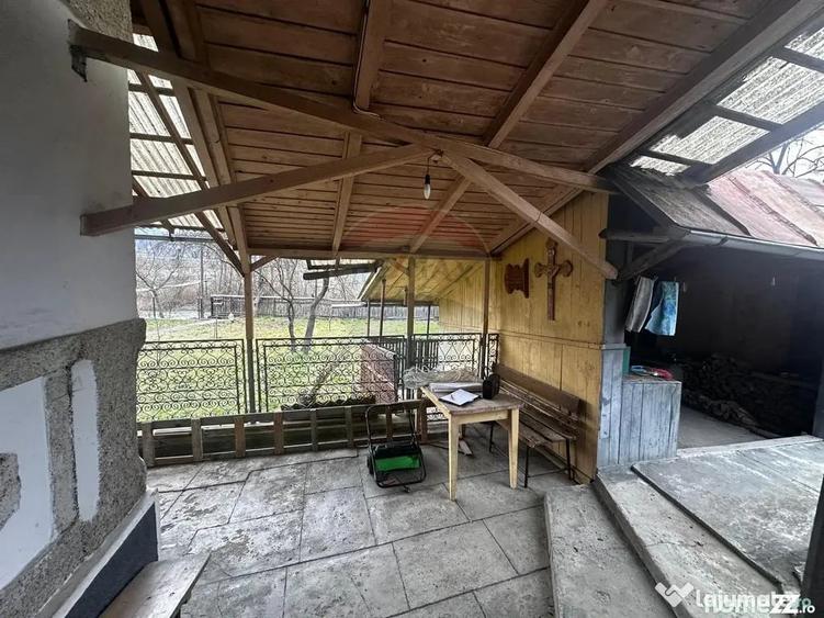 Casă cu 3 camere cu Teren 3440 Mp în Central
