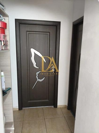 Apartament 3 camere Valea Călugărească 63 mp Etaj 3/10 - 2