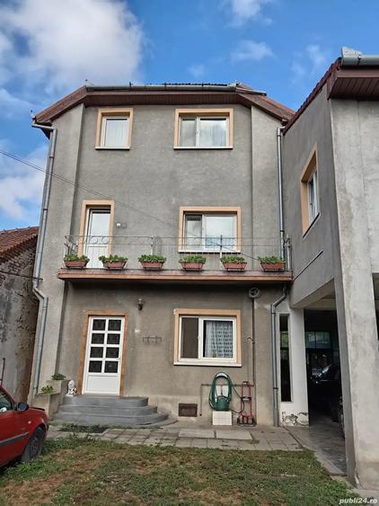 Casă cu 6 camere cu Teren 749 Mp în Elisabetin
