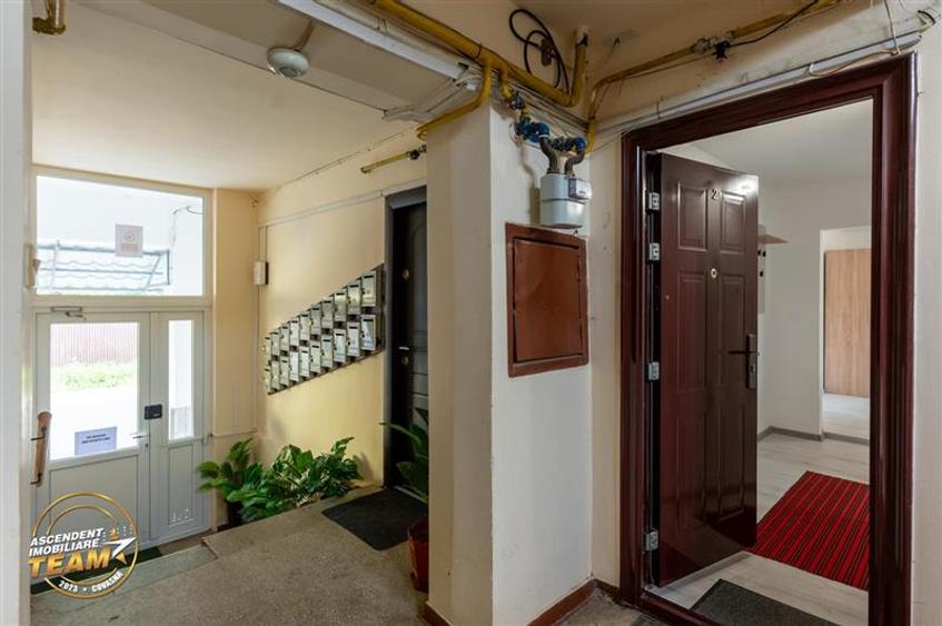 Apartament cu 2 camere semidecomandat, mobilat în Central