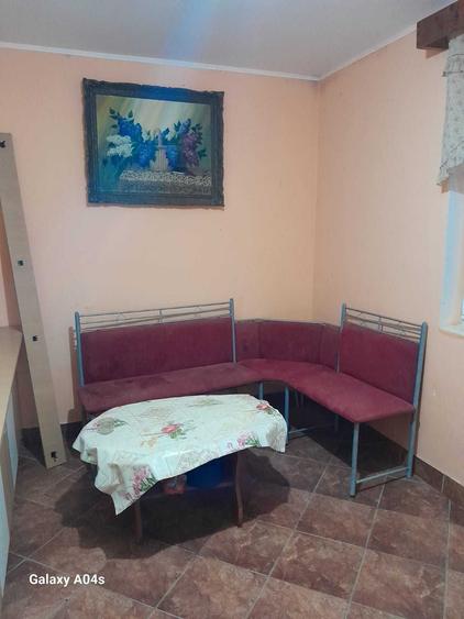 Casă cu 4 camere în Ceica