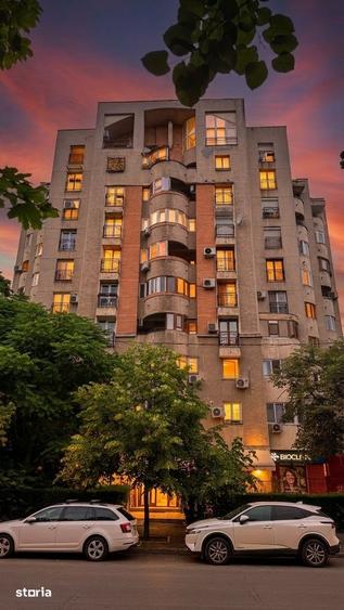 Apartament cu 3 camere decomandat în Tei