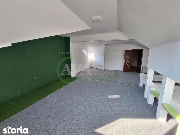 Casă cu 6 camere cu Teren 400 Mp în Central