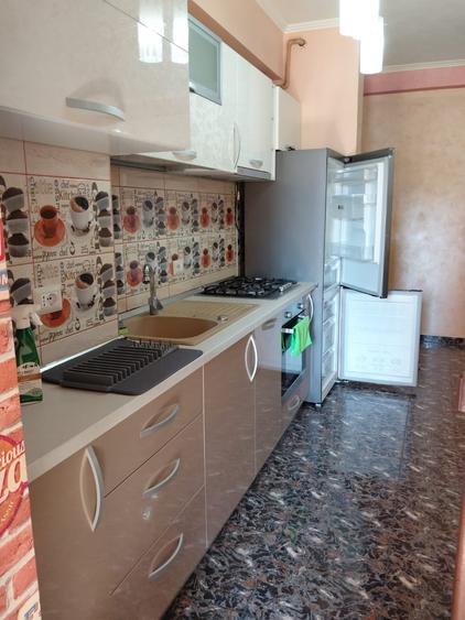 Apartament cu 3 camere în Tomis Nord