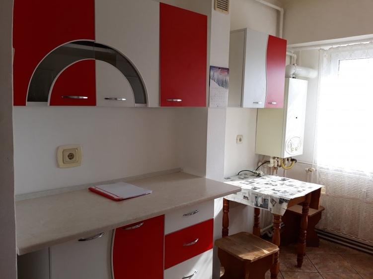 Garsonieră decomandată în Decebal