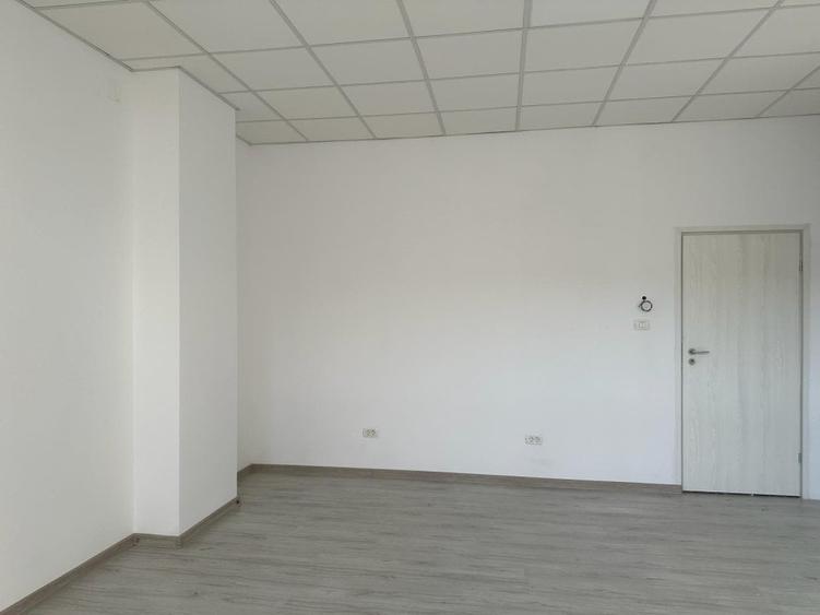 Birou, de 1 mp, în Politehnica