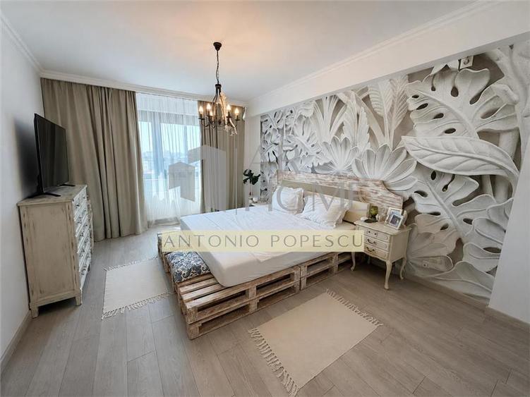 Apartament cu 3 camere decomandat, mobilat în Ultracentral