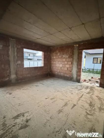 Casă cu 4 camere cu Teren 750 Mp în Central