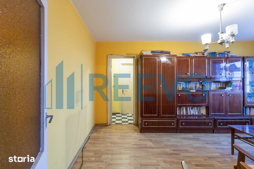 Apartament cu 3 camere semidecomandat în Narcisa