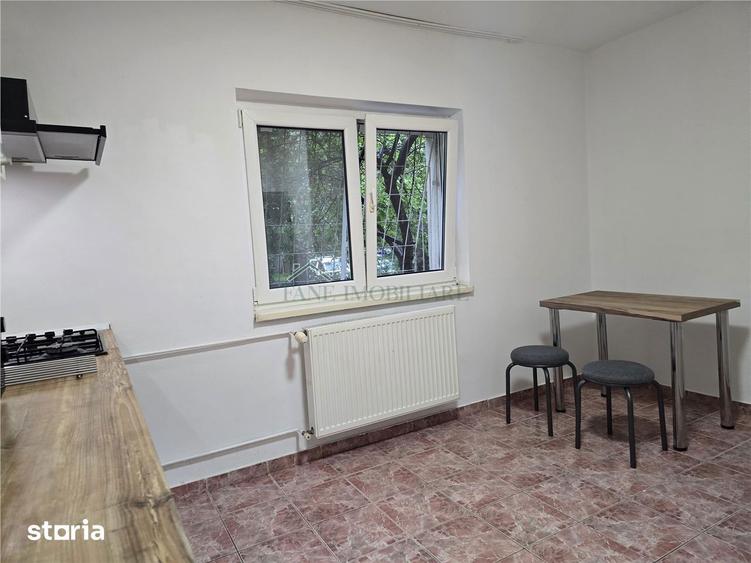 Apartament cu 2 camere, mobilat în Tei