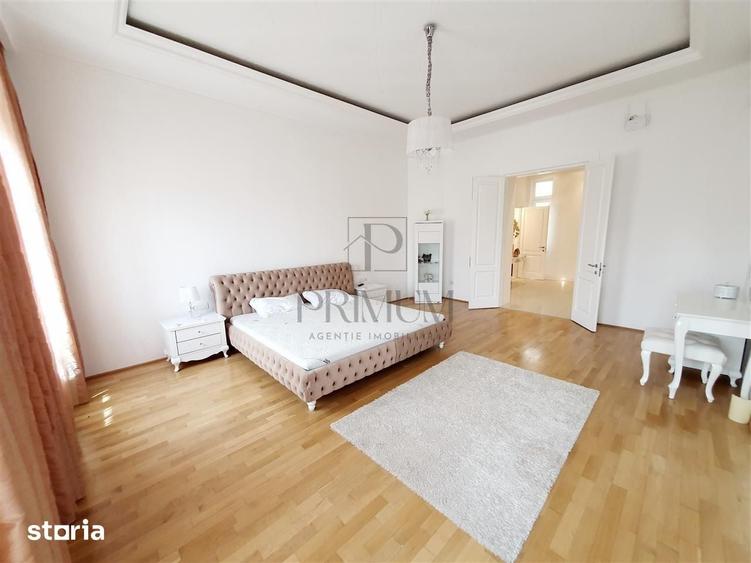 Apartament cu 3 camere semidecomandat în Badea Cârțan