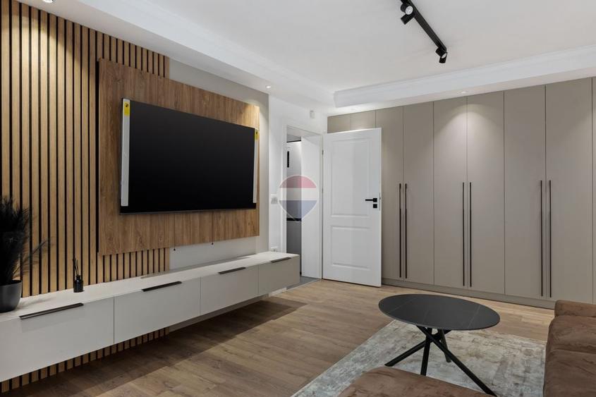 Apartament cu 2 camere decomandat în Podgoria
