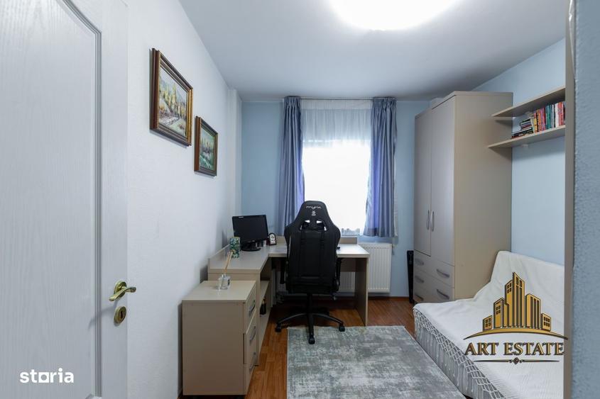Apartament cu 4 camere, mobilat în Central