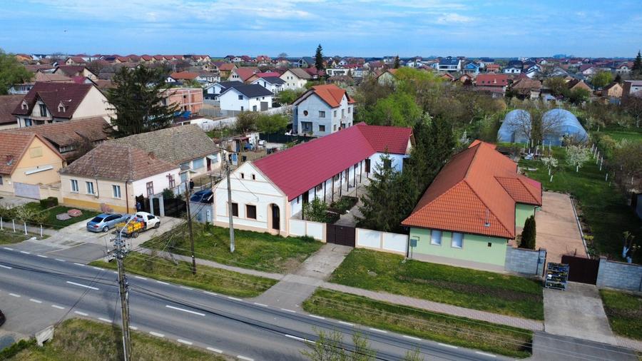 Casă individuală cu 3 camere cu Canalizare în Sânandrei