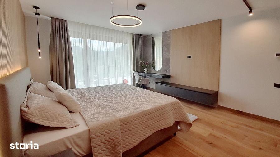 Apartament cu 3 camere, mobilat în Schei