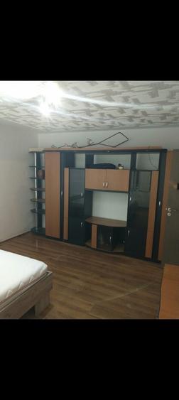 Apartament cu 2 camere decomandat în Vitan