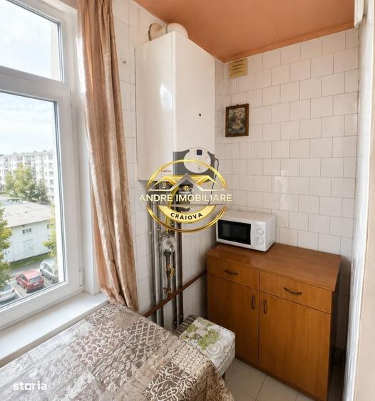 Apartament cu 2 camere decomandat în Craiovița Nouă