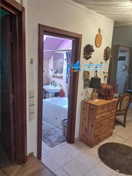 Apartament cu 3 camere decomandat în Găvana