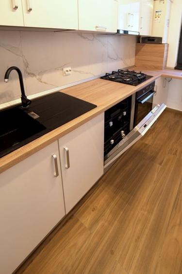 Duplex cu 4 camere cu Teren 150 Mp în Central