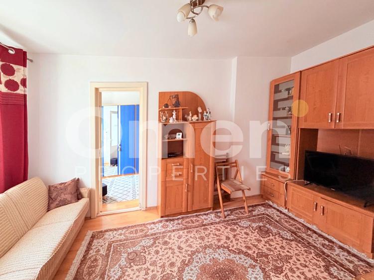 Apartament cu 2 camere semidecomandat, mobilat în Decebal