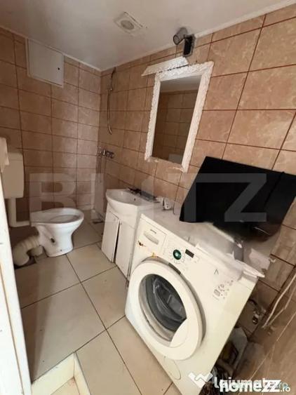 Garsonieră decomandată în Central